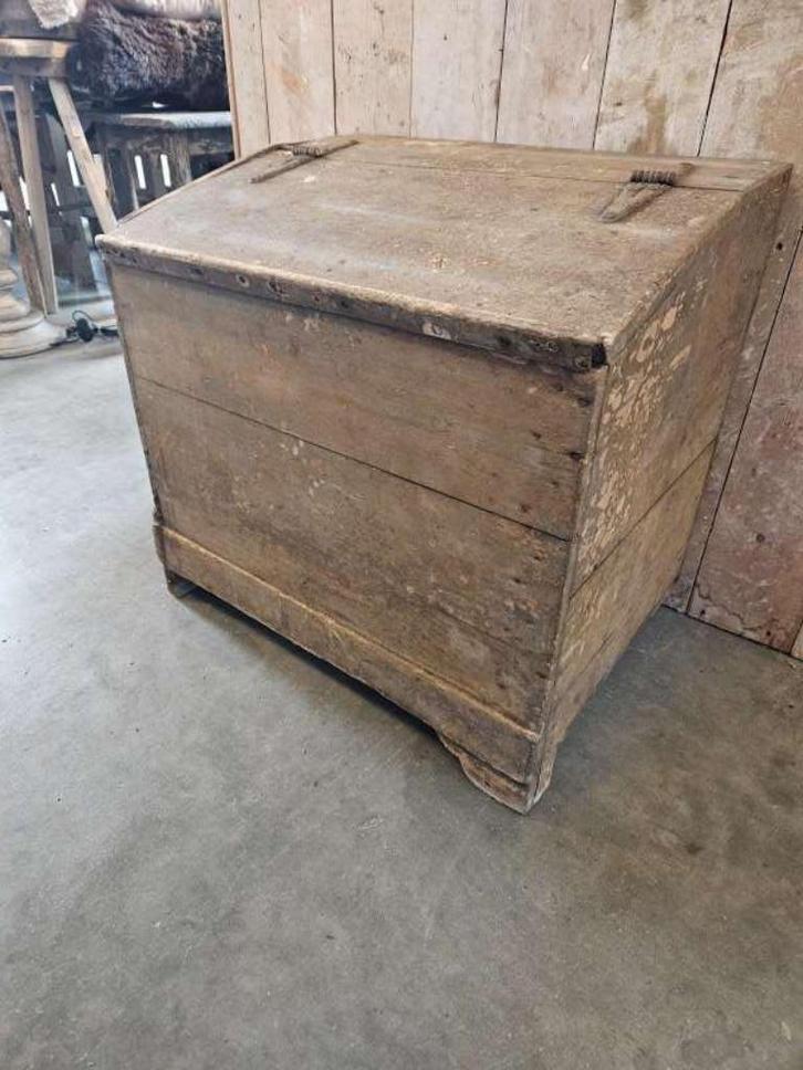 oude kist ``WOONWINKEL RUSTIEK``, Antiek en Kunst, Curiosa en Brocante, Ophalen of Verzenden