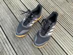 Adidas hockeyschoenen maat 45, Sport en Fitness, Hockey, Ophalen of Verzenden, Zo goed als nieuw, Schoenen