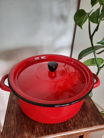 Vintage retro emaille pan rood 22 cm  beschikbaar voor biedingen