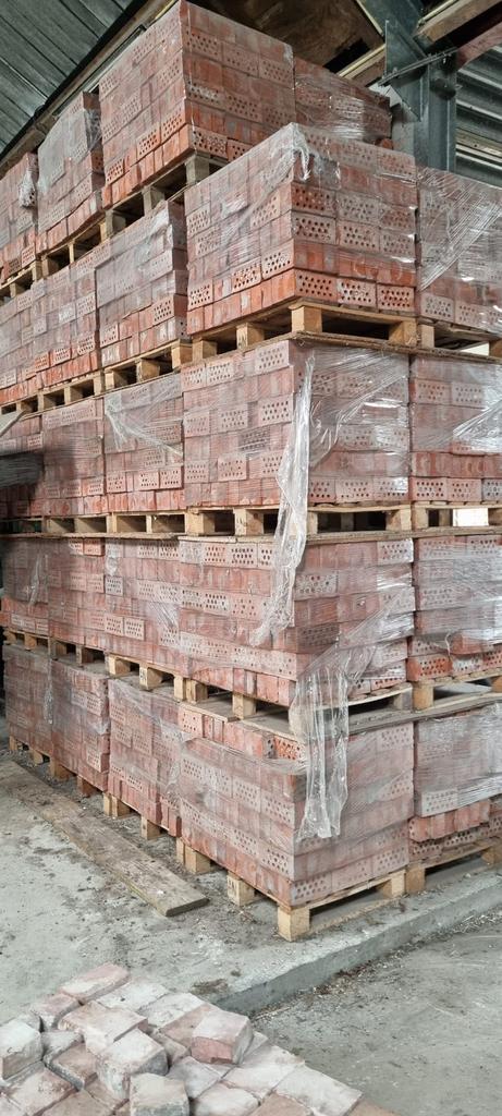 Ca. 7000 Smeijers en Voortman amstelformaatstenen, Doe-het-zelf en Verbouw, Metselstenen, Zo goed als nieuw, Bakstenen, Ophalen