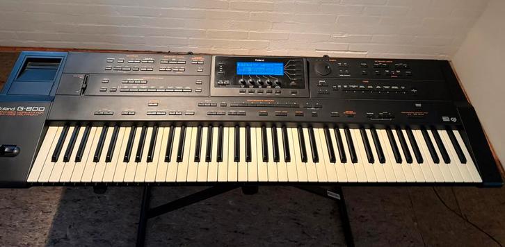Roland G-800 workstation incl. Koffer & bladmuziekstandaard, Muziek en Instrumenten, Keyboards, Gebruikt, Overige aantallen, Roland