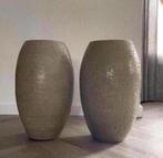 Grote vazen terracotta olijfgroen 36cm hoog, Tuin en Terras, Bloempotten, Rond, Binnen, Ophalen of Verzenden, Zo goed als nieuw