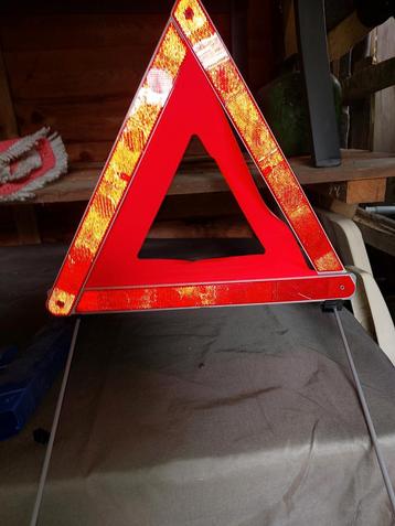 Gevarendriehoek - Stevige Voet beschikbaar voor biedingen