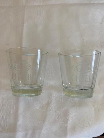Glas servies beschikbaar voor biedingen