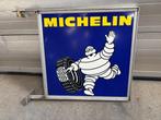 Michelin dubbelzijdige uithanger met Bibendum, Ophalen