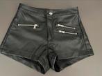Stoere leatherlook short van H&M maat, Maat 38/40 (M), Kort, Verzenden, Zwart