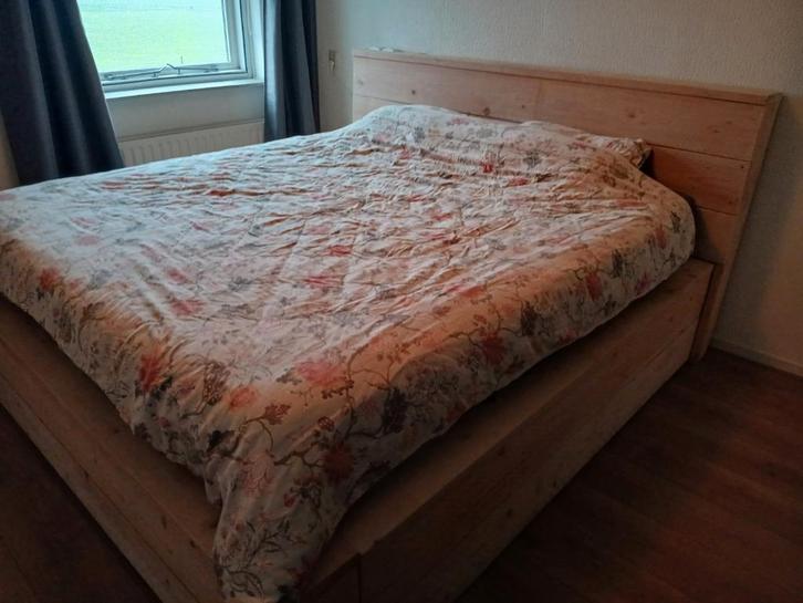 Steigerhouten 2-persoons bed, Huis en Inrichting, Slaapkamer | Bedden, Gebruikt, Tweepersoons, 160 cm, 200 cm, Steigerhout, Bruin