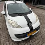 Peugeot 107 1.0 12V 5DR 2008 Wit, Auto's, Voorwielaandrijving, 4 stoelen, Origineel Nederlands, Handgeschakeld