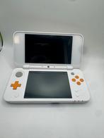 Nintendo 2DS XL Wit/Oranje - Zo goed als nieuw!, Spelcomputers en Games, Spelcomputers | Nintendo 2DS en 3DS, Lenn hodes, Ophalen of Verzenden