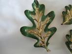 Broche  Sarah Coventry  groen emaille eikenblad   8.4x6.0, Verzenden, Zo goed als nieuw, Groen, Overige materialen