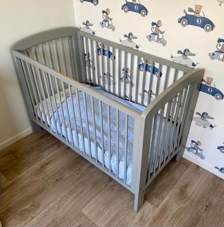 Houten Ledikant - Zeer Goede Staat, Kinderen en Baby's, Babywiegjes en Ledikanten, Zo goed als nieuw, Ledikant, Ophalen