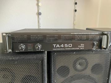 Versterker 2x200w met boxen beschikbaar voor biedingen