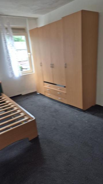 Kamer te huur ongeveer 16m2 beschikbaar voor biedingen