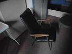 Retro vintage stoel fauteuil zwart skai .  Stoel in goede st, Ophalen