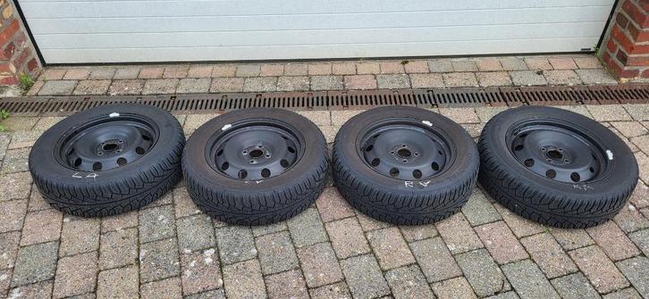 Winterbanden Ford EcoSport, Auto-onderdelen, Banden en Velgen, Banden en Velgen, Winterbanden, 16 inch, 205 mm, Personenwagen