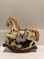 Stenen Hobbelpaard met Cadeautjes decoratie kerstdecoratie, Ophalen of Verzenden, Gebruikt
