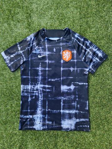Nederlands elftal Oranje 2022 KNVB pre-match shirt beschikbaar voor biedingen