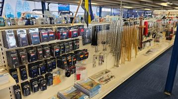 1200 m² watersport accessoires en toebehoren beschikbaar voor biedingen