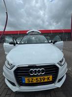 Audi A1 1.0 Tfsi 95pk S Tronic 2018 Wit, Auto's, Audi, Stof, A1, Zwart, Wit