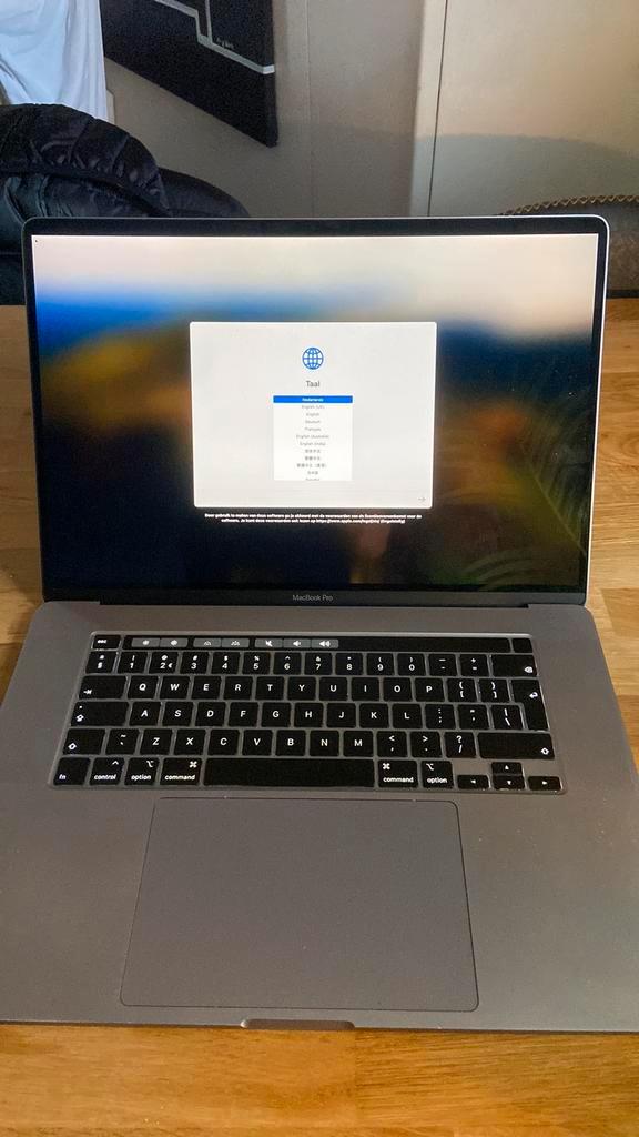Macbook pro 16 inch, Computers en Software, Apple Macbooks, Zo goed als nieuw, MacBook Pro, 16 inch, 2 tot 3 Ghz, 512 GB, 16 GB