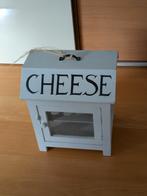 Houten kastje om kaas en eieren te bewaren, Ophalen, Zo goed als nieuw
