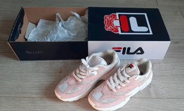 NIEUW Fila sportschoenen maat 37 beschikbaar voor biedingen