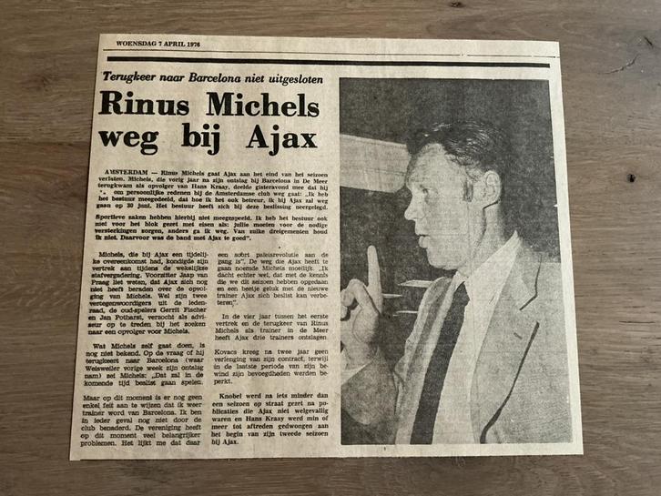Voetbal krantenartikel Rinus Michels weg bij Ajax april 1976, Verzamelen, Tijdschriften, Kranten en Knipsels, Knipsel(s), Ophalen of Verzenden