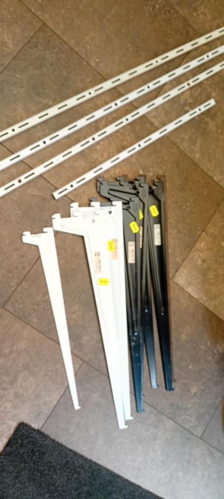 Wandrek onderdelen - Rails en plankdragers, Doe-het-zelf en Verbouw, IJzerwaren en Bevestigingsmiddelen, Gebruikt, Ophalen of Verzenden