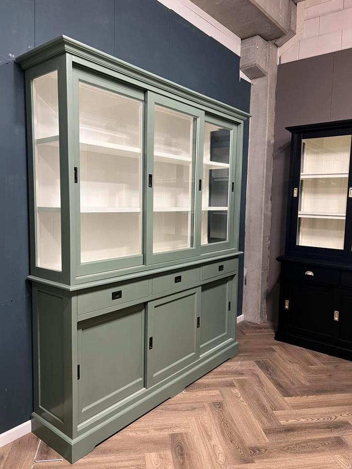 buffetkast / winkelkast /vitrinekast /servicekast, Huis en Inrichting, Kasten | Buffetkasten, Zo goed als nieuw, 200 cm of meer