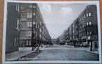 Amsterdam, W-Van Speijkstraat,  vrouw op step, Ophalen of Verzenden, 1940 tot 1960, Ongelopen, Noord-Holland