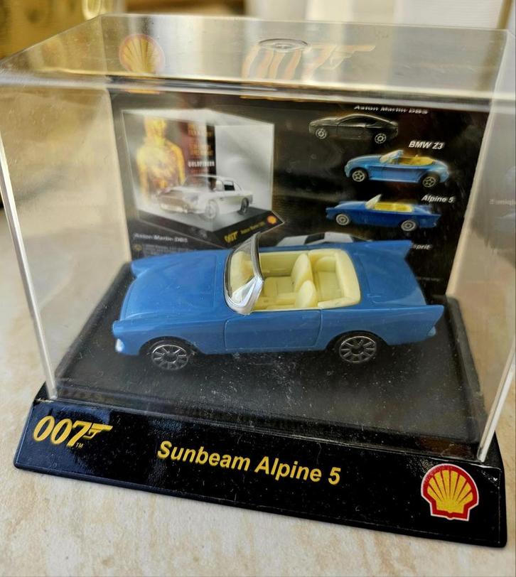 James Bond Miniatuur Auto's, Hobby en Vrije tijd, Modelauto's | 1:18, Zo goed als nieuw, Auto, Overige merken, Ophalen