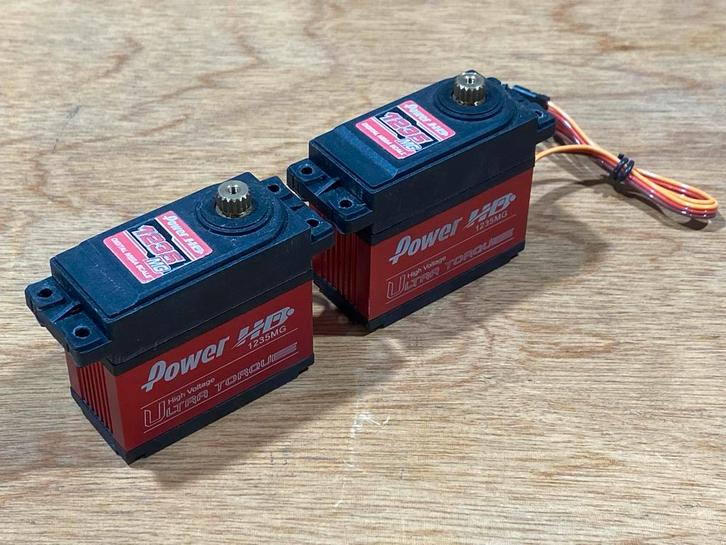 Power HD 1235MG Servo Set, Hobby en Vrije tijd, Modelbouw | Radiografisch | Auto's, Zo goed als nieuw, Auto offroad, Elektro, Overige schalen