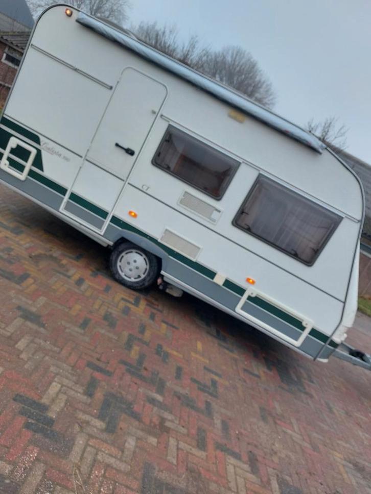 Zeer nette chateau calista 390/mover/zakluifel/bovag keuring, Caravans en Kamperen, Caravans, Particulier, tot en met 4, 750 - 1000 kg