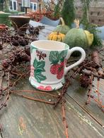 Emma Bridgewater - 1/2 pint mug - cherries en bees, Huis en Inrichting, Keuken | Servies, Ophalen of Verzenden