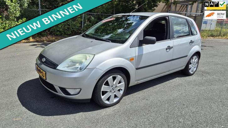 Ford Fiesta 1.3 Futura LEUKE AUTO RIJDT EN SCHAKELT GOED, Auto's, Ford, Bedrijf, Te koop, Fiësta, ABS, Airbags, Airconditioning