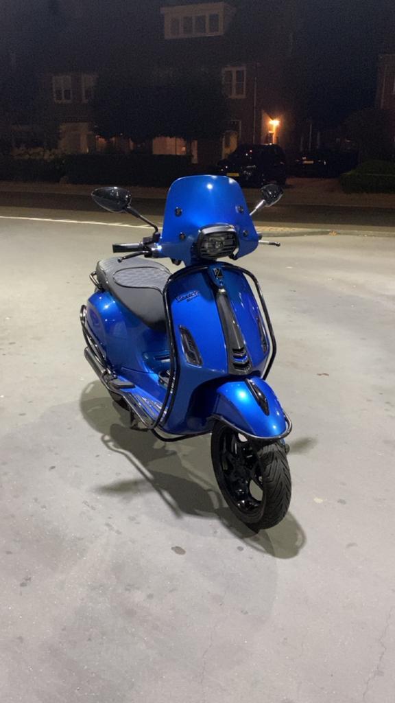 Vespa Sprint 80cc Akrapovic, Fietsen en Brommers, Scooters | Vespa, Zo goed als nieuw, Overige modellen, Maximaal 45 km/u, Benzine
