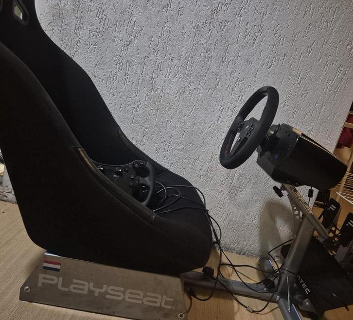 Playseat met Fanatec stuur en pedalen, Spelcomputers en Games, Spelcomputers | Overige, Gebruikt, Ophalen of Verzenden