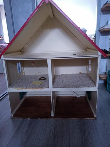 Poppenhuis beschikbaar voor biedingen