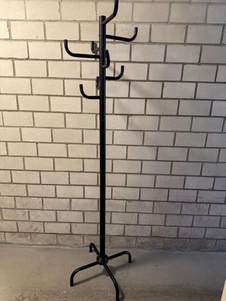 IKEA kapstok, rank staand model, zwart, metaal, I.Z.G.S., Huis en Inrichting, Woonaccessoires | Kapstokken, Zo goed als nieuw