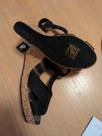 Schoenen met sleehak (merk RROTEST)- Maat 42, Kleding | Dames, Schoenen, Zwart, Nieuw, Sandalen of Muiltjes, Ophalen of Verzenden