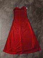 Rode gala jurk met bandjes en glans effect maat S = 36, Ophalen of Verzenden, Galajurk, Zo goed als nieuw, Maat 36 (S)