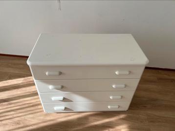 Te Koop : Houten Ladekastje Laden Kastje 4 Laden Hout beschikbaar voor biedingen
