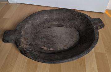 Mooie houten schaal beschikbaar voor biedingen