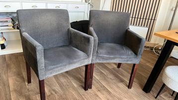 Twee kamer/eetstoelen donker grijs beschikbaar voor biedingen