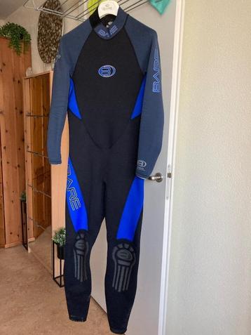 Bare duikpak heren beschikbaar voor biedingen