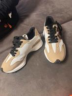Nieuw - New Balance 327 Sneakers - Maat 38, Ophalen of Verzenden, Zo goed als nieuw, Beige, Sneakers of Gympen