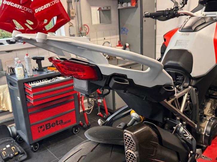 Mat witte Bagagedrager Multistrada - gekocht 11-2024, Motoren, Accessoires | Koffers en Tassen, Zo goed als nieuw, Ophalen of Verzenden