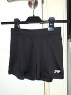 Hele mooie zwarte (sport) korte broek. Maat 110/116, Broek, Jongen of Meisje, Ophalen of Verzenden, Zo goed als nieuw
