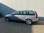 Volvo V70 2.0D Kinetic, '08, airco, cruise, trekhaak, lm vel, Voorwielaandrijving, Gebruikt, Grijs, 1600 kg