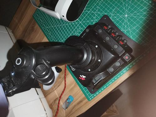 Goede z.g.a.n  hotas set, Computers en Software, Joysticks, Zo goed als nieuw, Ophalen